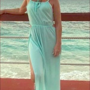 Long beach dress with back-cut outs